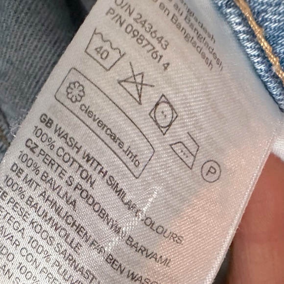 Classic Light Blue Women's Jeans - Picture 11 of 15